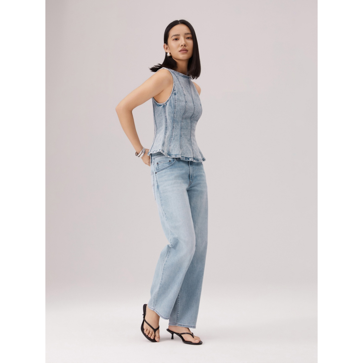  Levi's® Performance Cool 涼感寬鬆牛仔褲 | 女裝