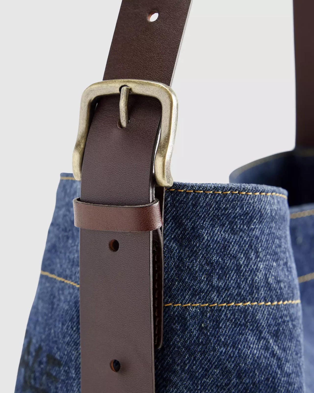 levi's® medium heritage 中型復古手袋 | 女裝   005DN0001OS- Dark Indigo – Levi's 香港